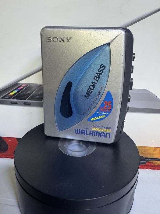 Walkman sony functional cu radio