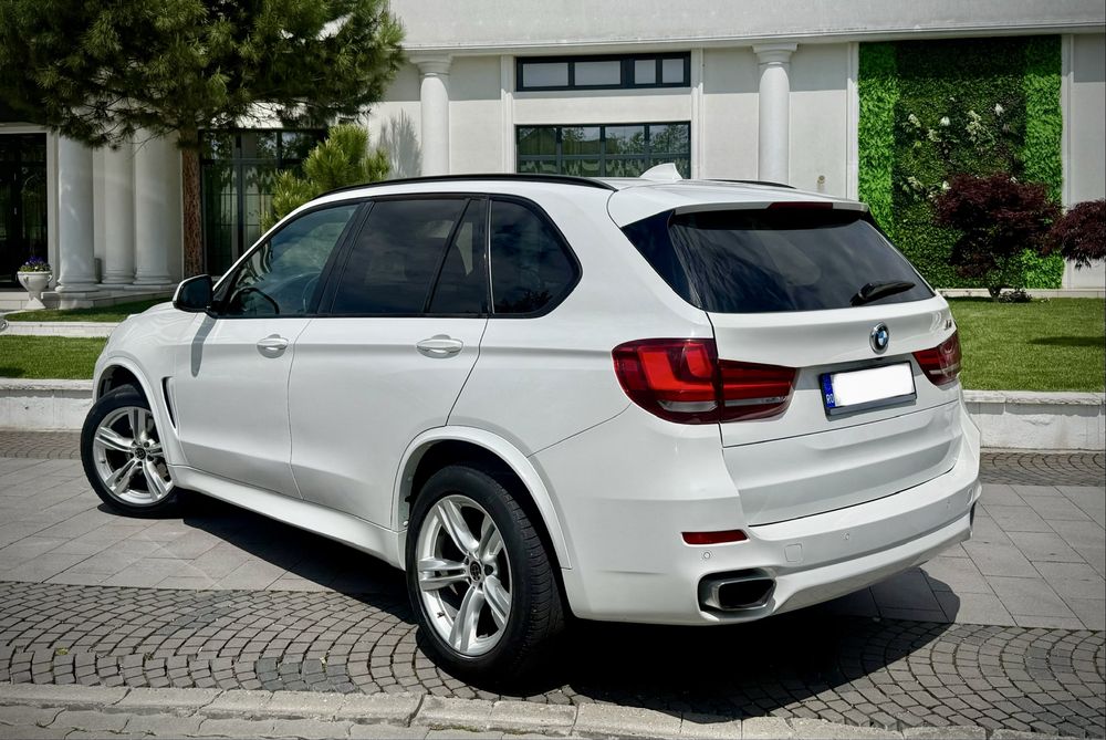 BMW X5 3.0d M Pack Full ! Softclose/Full Led/Harman/Pano,Etc!