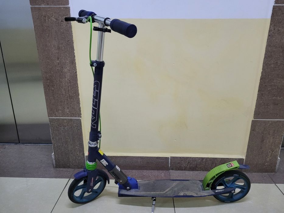 Самокат ROCES покупался в Спортмастере