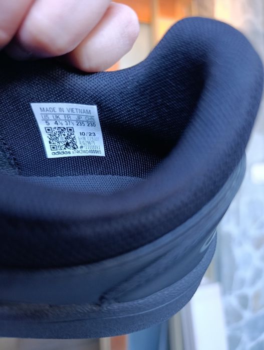 НОВИ Адидас момичешки маратонки