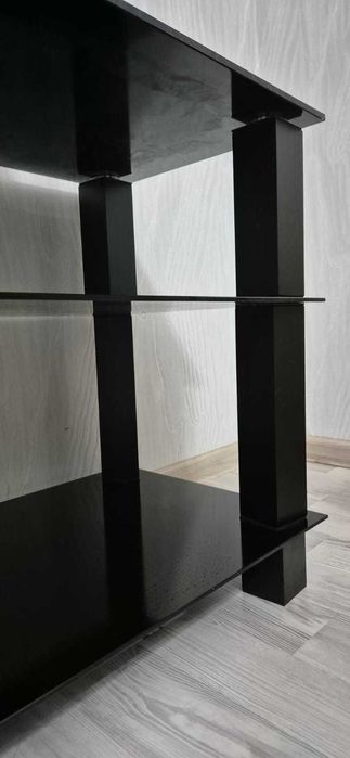 Продам полку под телевизор