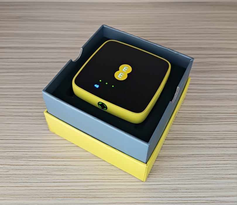 Alcatel EE40VB Router 4G cu SIM Modem portabil WiFi Hotspot 4G decodat