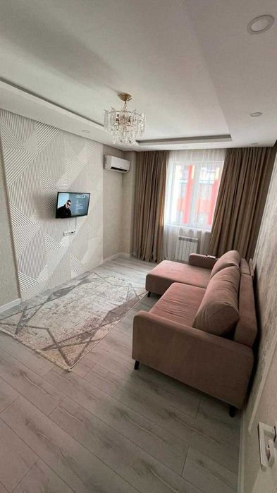 Сдаю 2 комнатнуй квартиру