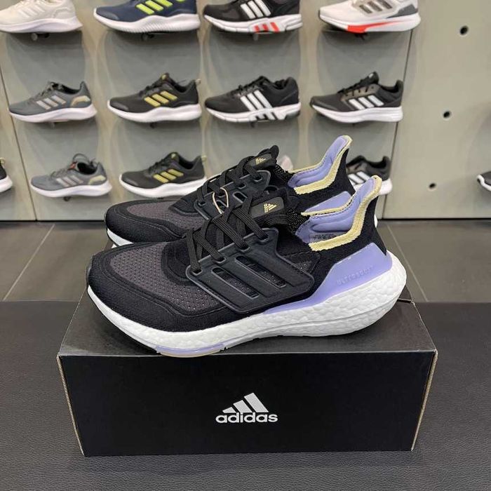 Оригинални спортни обувки  ADIDAS ULTRABOOST 21 PRIMEGREEN   EU40.5