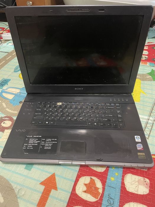 Продам ноутбук на запчасти