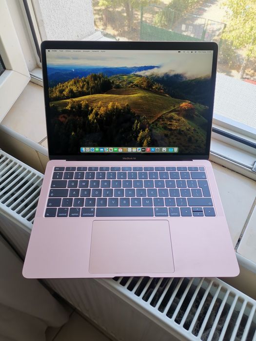MacBook Air 13 an 2019 impecabil Roze