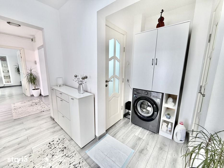 Vand 3 cam Tudor Diamant etaj 2