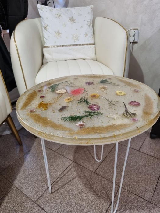 Маса ръчна изработка от епоксидна смола