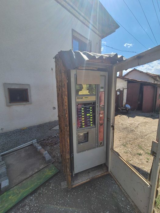 Вендинг автомати.Zsnussi Spazio 6; Zanussi Spring 850