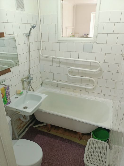 Срочно.Сдам квартиру 2х. Центр.