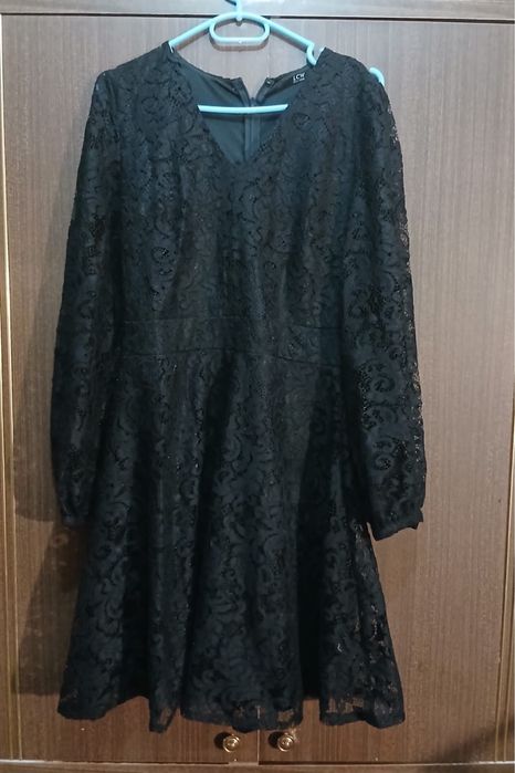 Продам платья вечерние