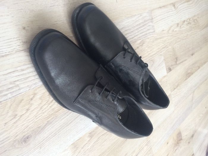 Нови мъжки официални обувки от естествена кожа