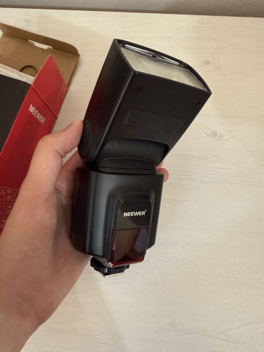 Светкавица за фотоапарат Neewer TT560