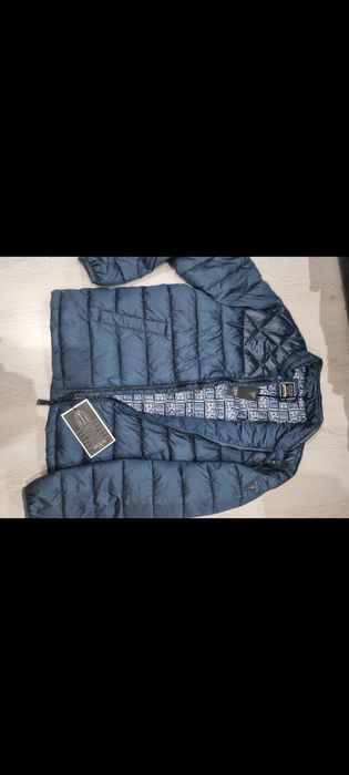 Geaca Guess, marimi S și M, originale.