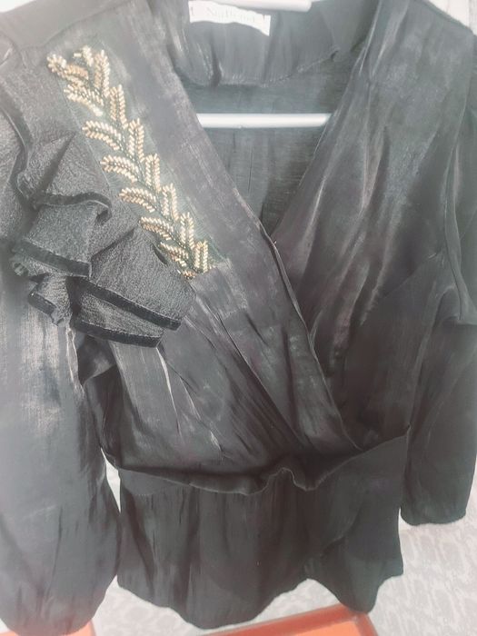 Той көйлегі сатылады