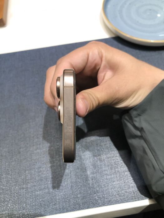 Iphone 16 pro 128gb desert