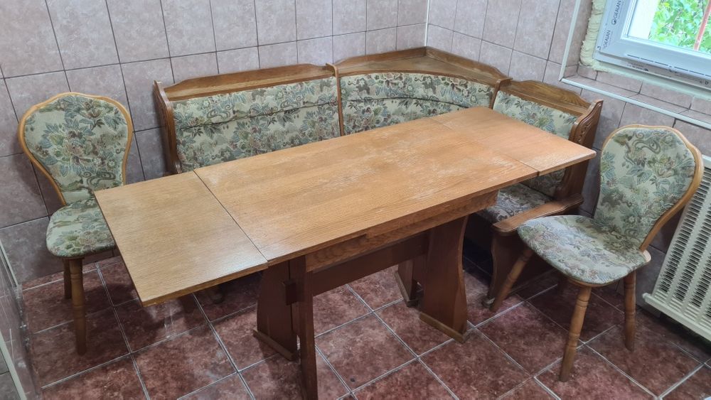 Colțar bucătărie + masă extensibilă + 2 scaune