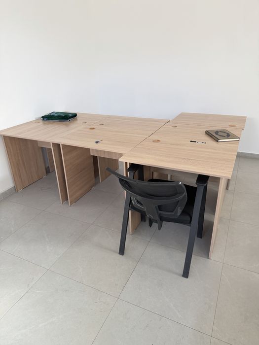 Продам офисные столы 21шт