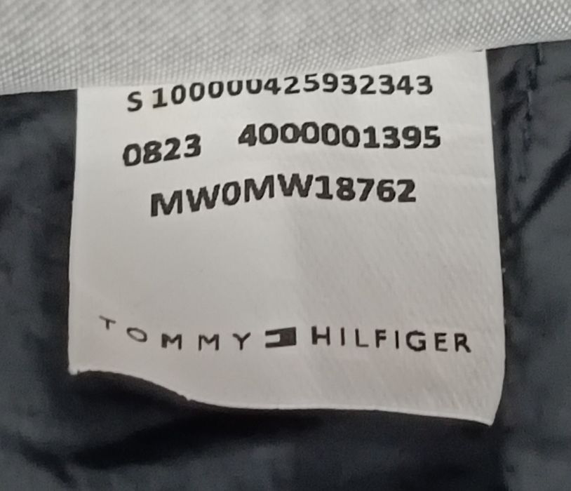 Tommy Hilfiger Vest оригинален елек M топла черна грейка