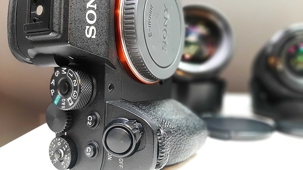 Sony Alpha A7R IV със Sony FE 85 мм f/1.8, Sony 28-70mm f/3.5-5.6 OSS