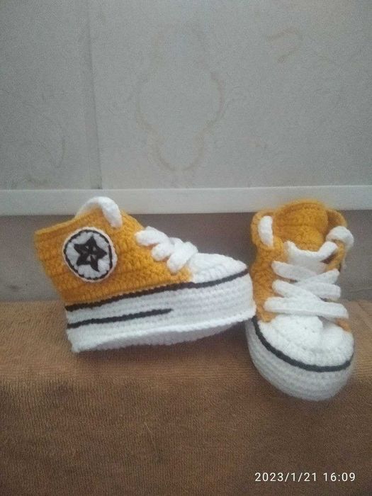 Пинетки детские комфортные и куколки вязанные