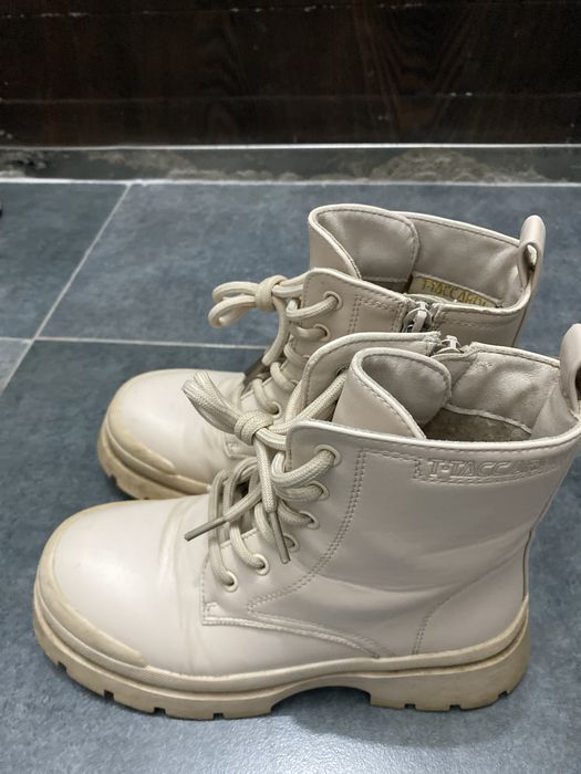 Продается осенний сапоги на девочку.