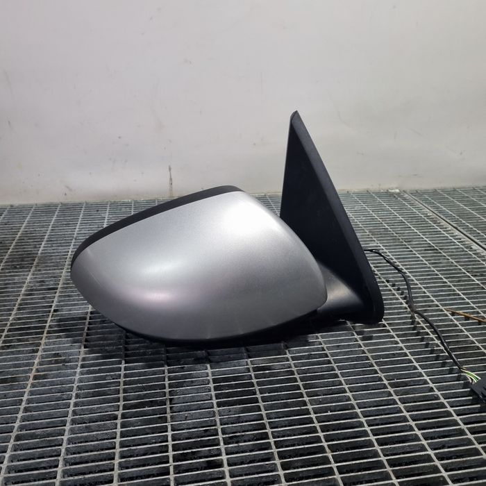 Oglinda dreapta Dacia Duster II 2019 - 2021 4 Usi Noir Nacre NV676 (1520) Fără rabatare electrică 0417094 Garantie