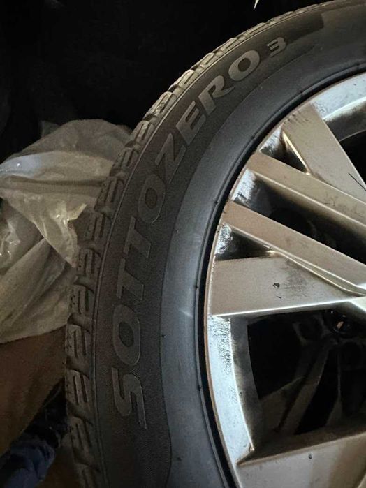 4бр. ал.джанти VW Stavanger 7Jx17 ET38 + зимни гуми Pirelli 215 55 17