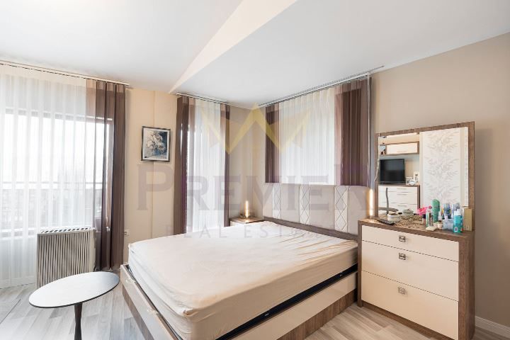 Продава се Тристаен апартамент в Варна, Бриз - 145 кв.м за 1179 €/кв.м - Снимка #3