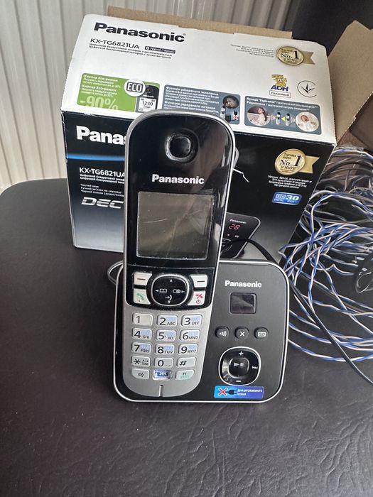 Радиотелефон Panasonic KX-TG6821UA
