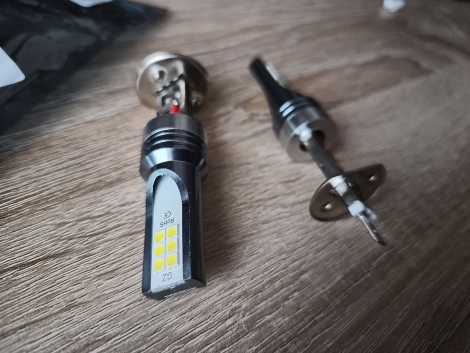 Set 2 becuri led h1