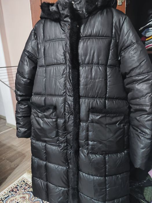 Продается зимний пуховик