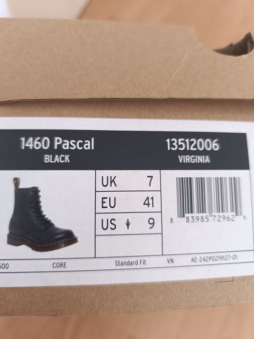 Нови Dr. Martens AirWair