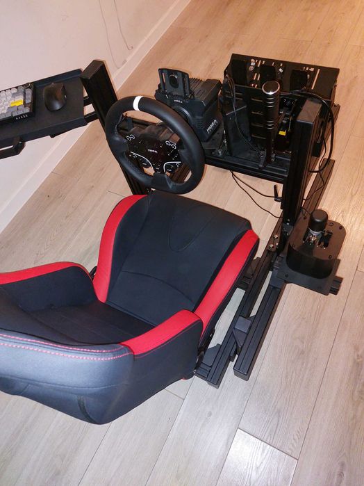 Гоночный сетап Moza R5 + Art Cockpit 4080