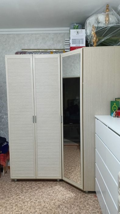 Продам шкаф б\ у угловой.