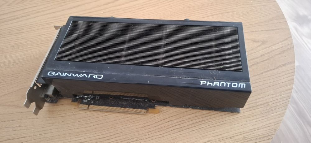 Placa video GTX 970 4GB  Gainward Phantom