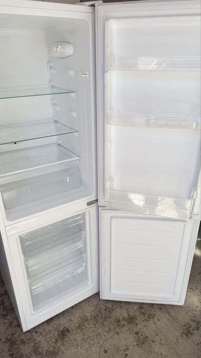 Продам два холодильника