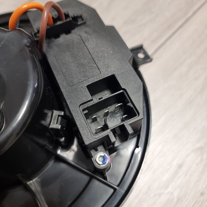 Ventilator / Motoras clima #NOU Golf 5 6 Passat B6 Touran Octavia Leon