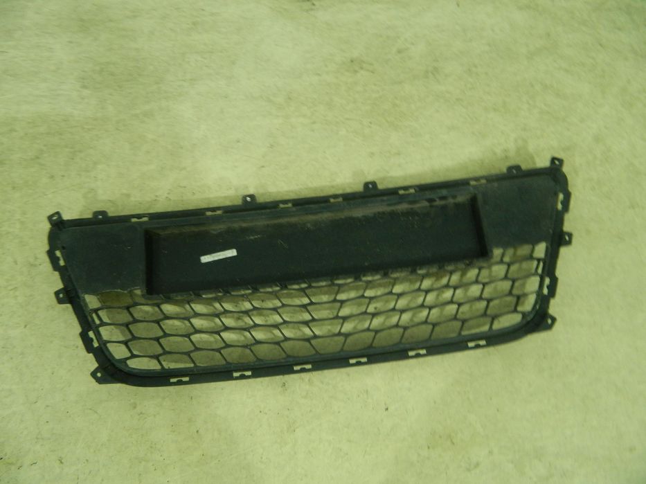 Grila centrala bara fata dintre proiectoare, Hyundai I30, 2007, 2008, 2009, 2010, , 86561-2R000