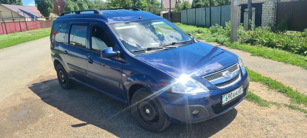 Lada Largus 2015