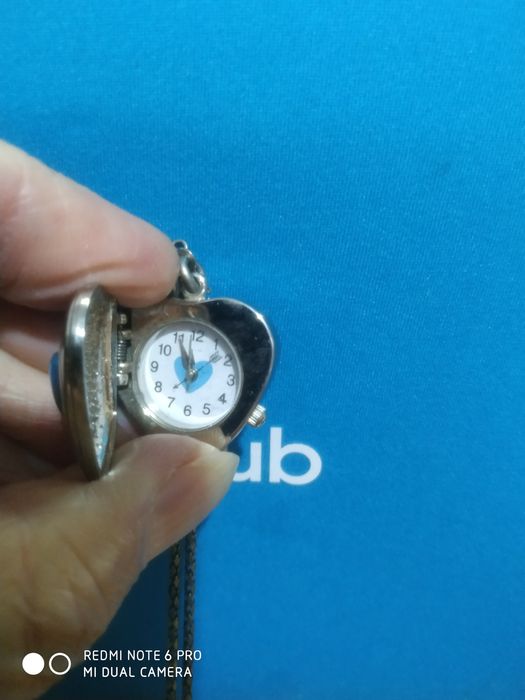 Продаеться кулон - часы