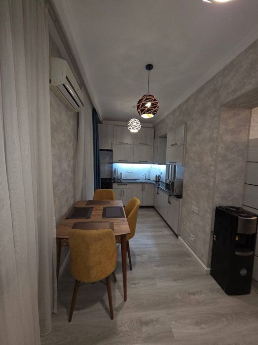 Продаётся квартира на Ц-5 в Юнусабаде Ор магазин Lacoste