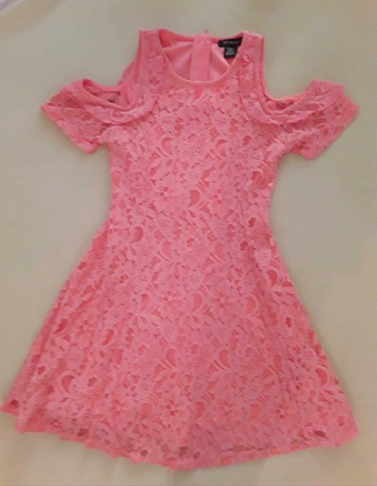 Луксозни детски рокли 12лв. всяка