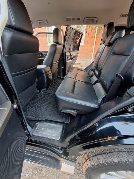Mitsubishi Pajero 2011 года