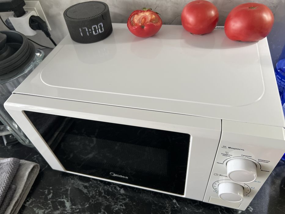 Микроволновка Midea