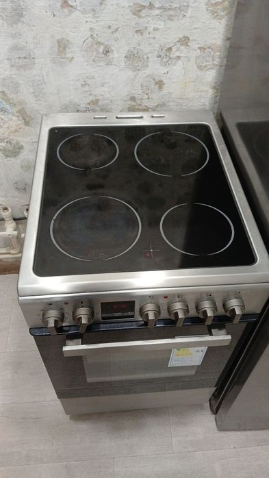 Продам электро плиту