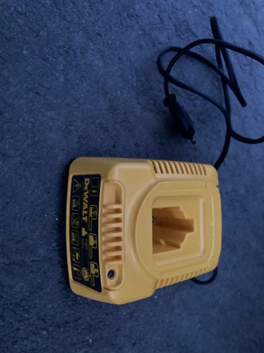 Alimentator Incarcator Dewalt DE9116 7,2-18v