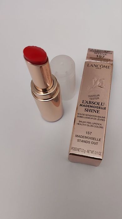 Помада Французской фирмы LANCOM .