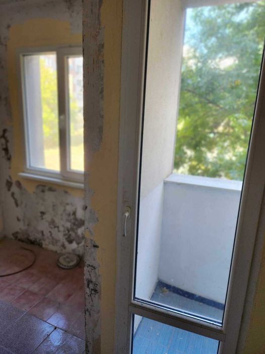 Продава се Двустаен апартамент в Благоевград, Освобождение - 66 кв.м за 672 €/кв.м - Снимка #3