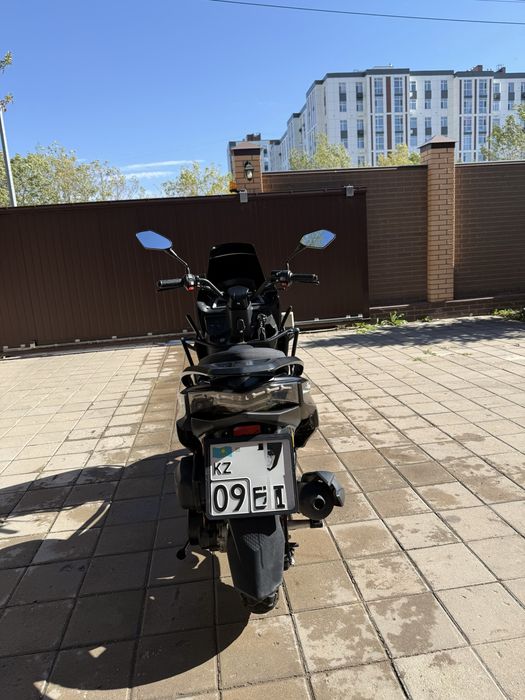 Продаю Мопед maxi 150 куб